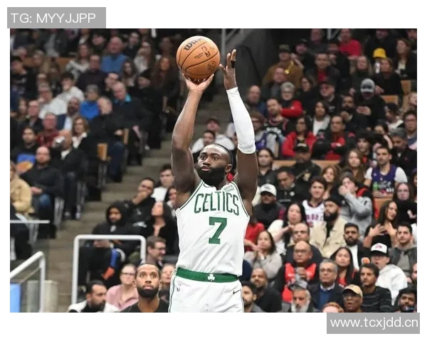 NBA新赛季小前锋评选结果揭晓杰伦布朗荣膺最佳称号