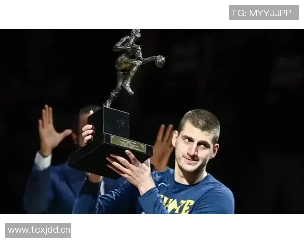 SGA揭幕战豪取35分5板5助成为历史第三位卫冕MVP的球员