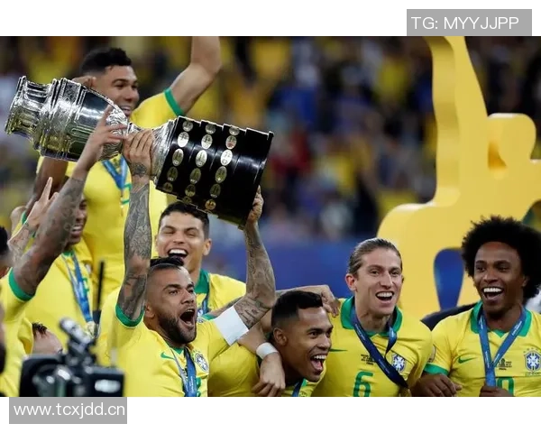 长友佑都社交媒体庆祝战胜巴西队这一历史性时刻将铭刻在足球史册中