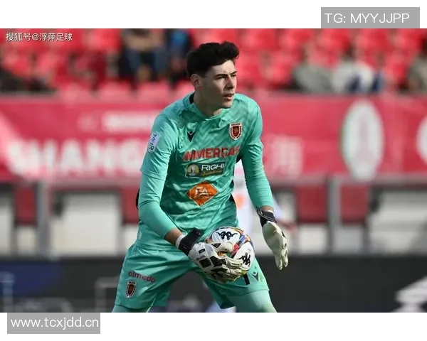 阿贾克斯中场泰勒正式加盟拉齐奥转会费高达1700万欧元